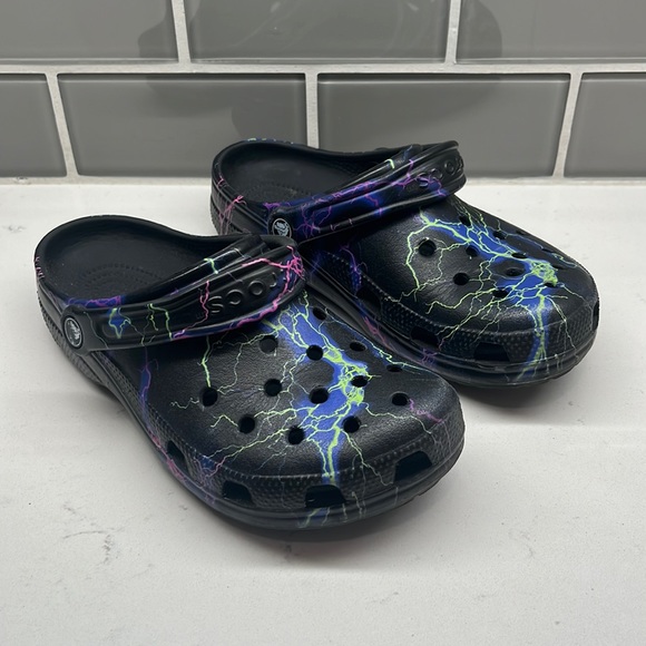 CROCS Other - Crocs Classic Clogs in Lightning Bolts Size 6